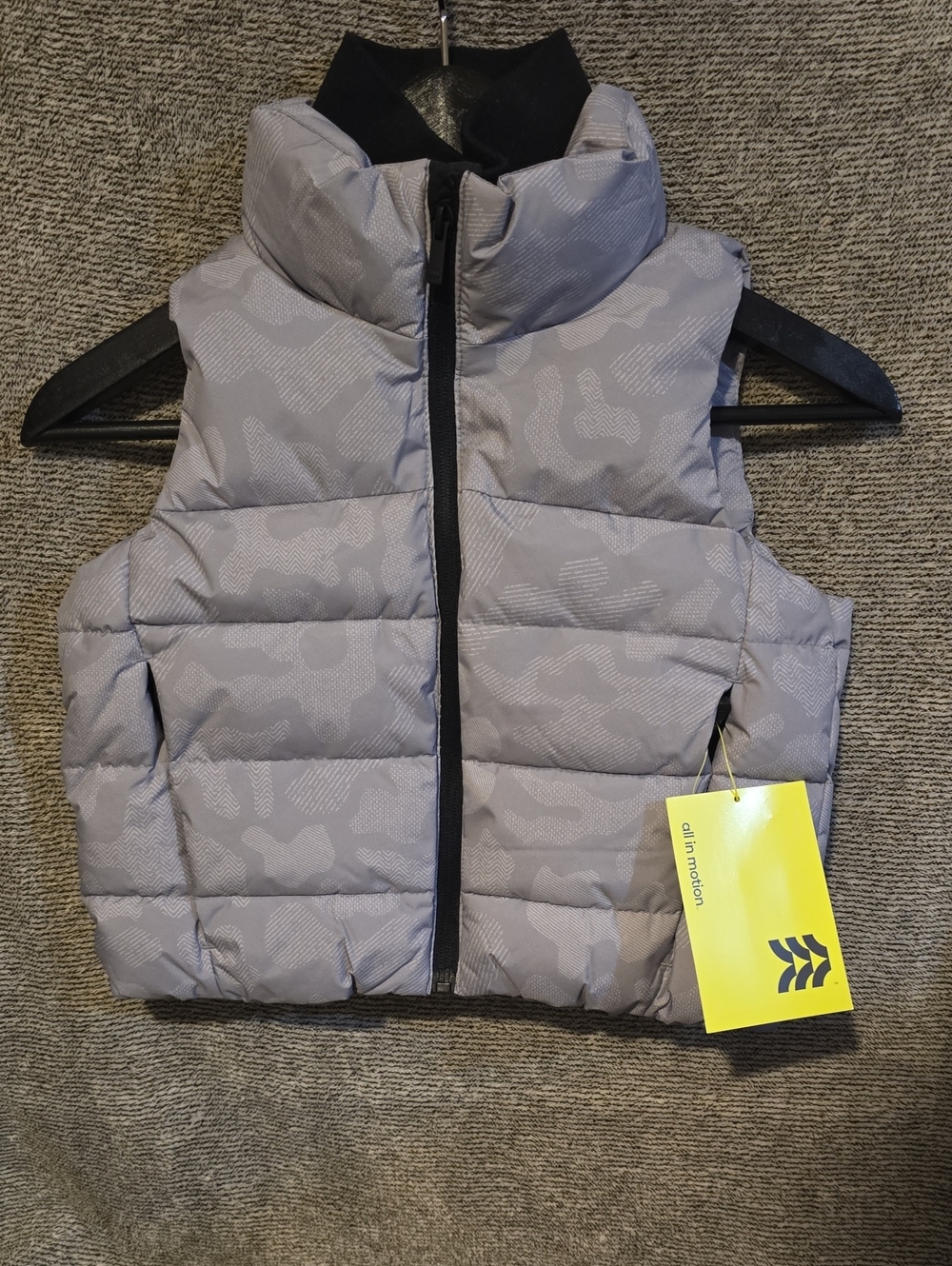 all in motion Light Gray Camouflage Puffer Vest, Girls Size 4